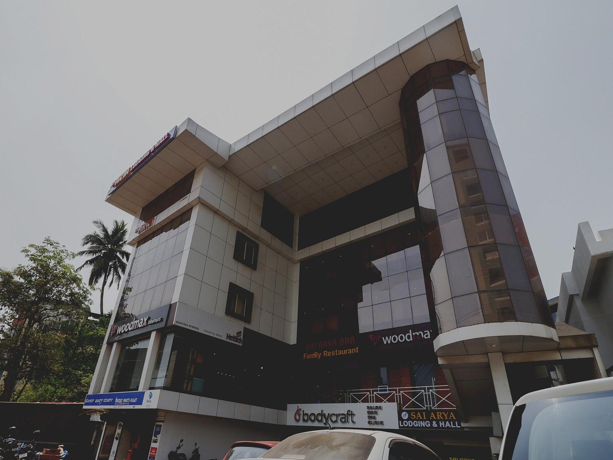 Hotel Capital O 71598 Sai Arya Residency Mangalore Exterior foto